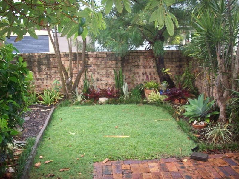 86 Albion Avenue, Miami QLD 4220