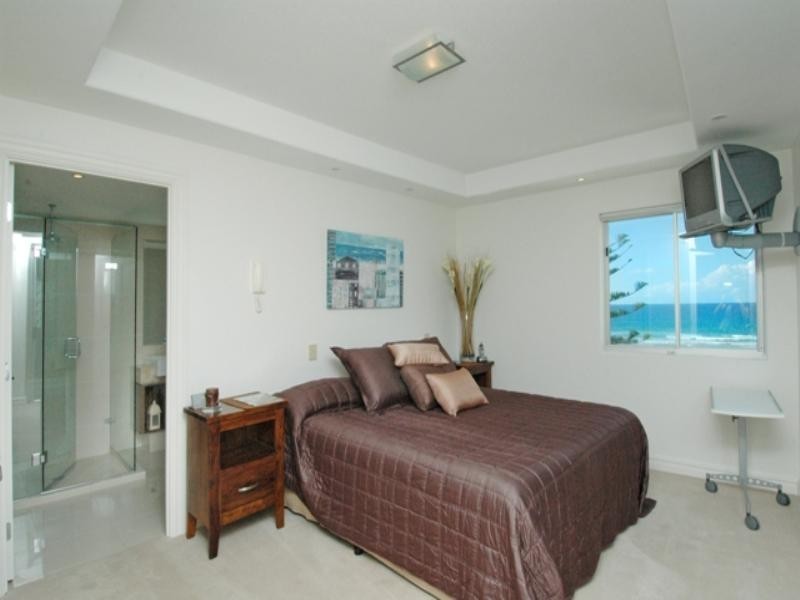 4 “Ultima” 30 Garfield Terrace, Surfers Paradise QLD 4217