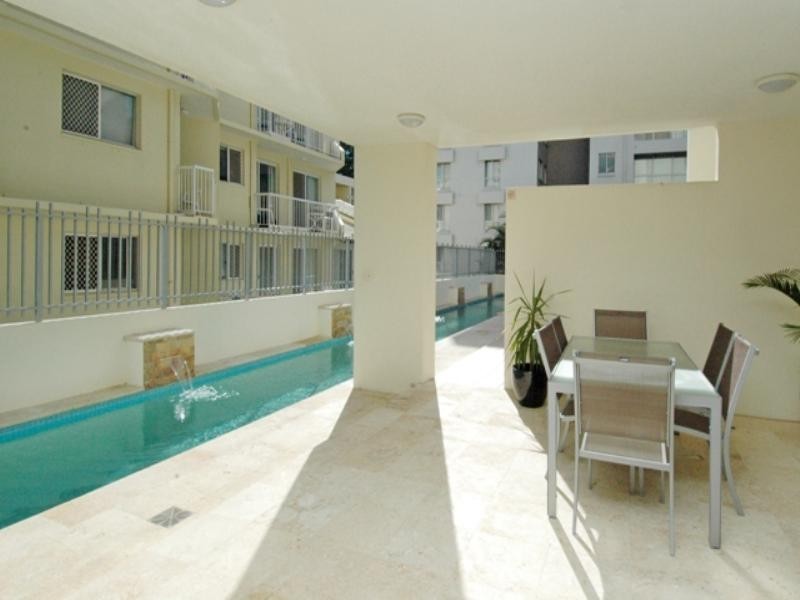 4 “Ultima” 30 Garfield Terrace, Surfers Paradise QLD 4217