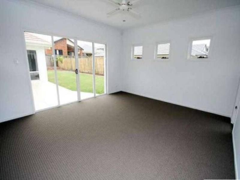 123 Bayswater Avenue, Varsity Lakes QLD 4227