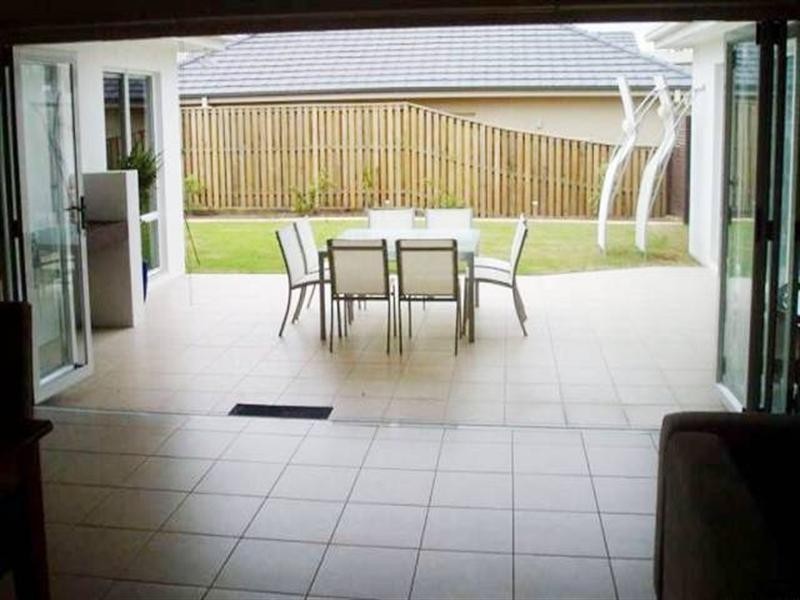 123 Bayswater Avenue, Varsity Lakes QLD 4227