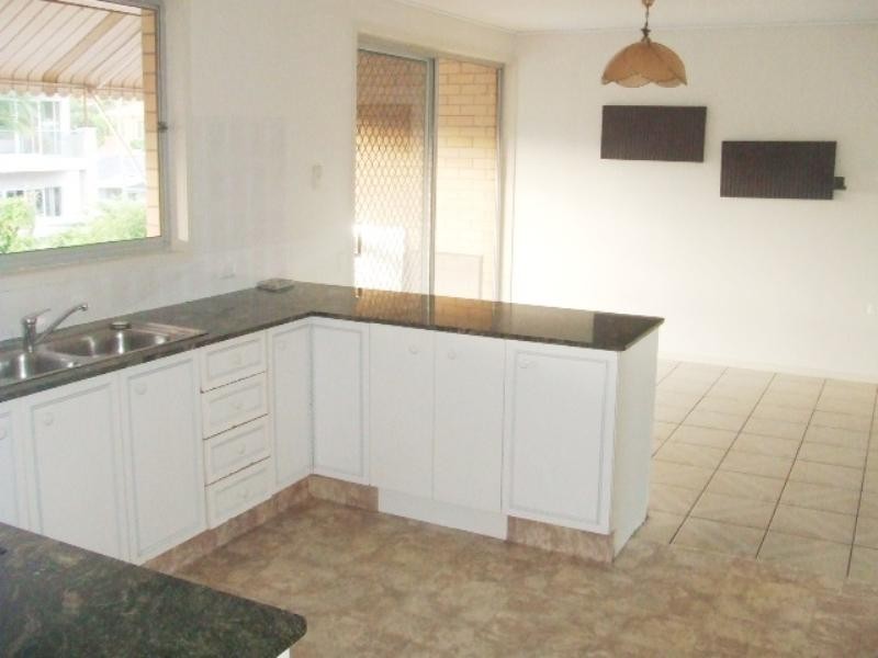 15 Awoonga Avenue, Burleigh Heads QLD 4220