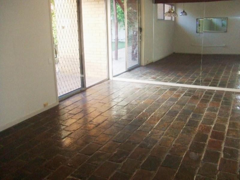 15 Awoonga Avenue, Burleigh Heads QLD 4220