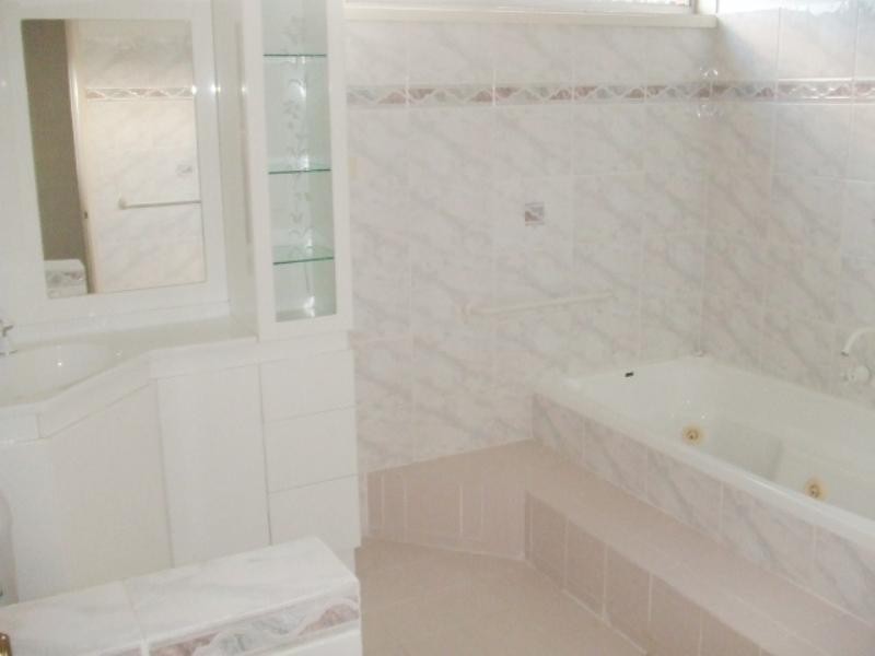 15 Awoonga Avenue, Burleigh Heads QLD 4220