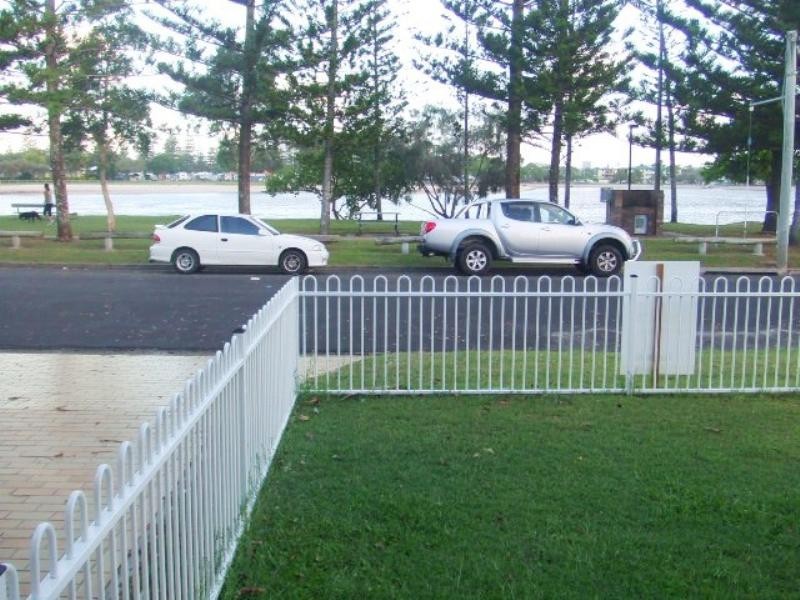 15 Awoonga Avenue, Burleigh Heads QLD 4220