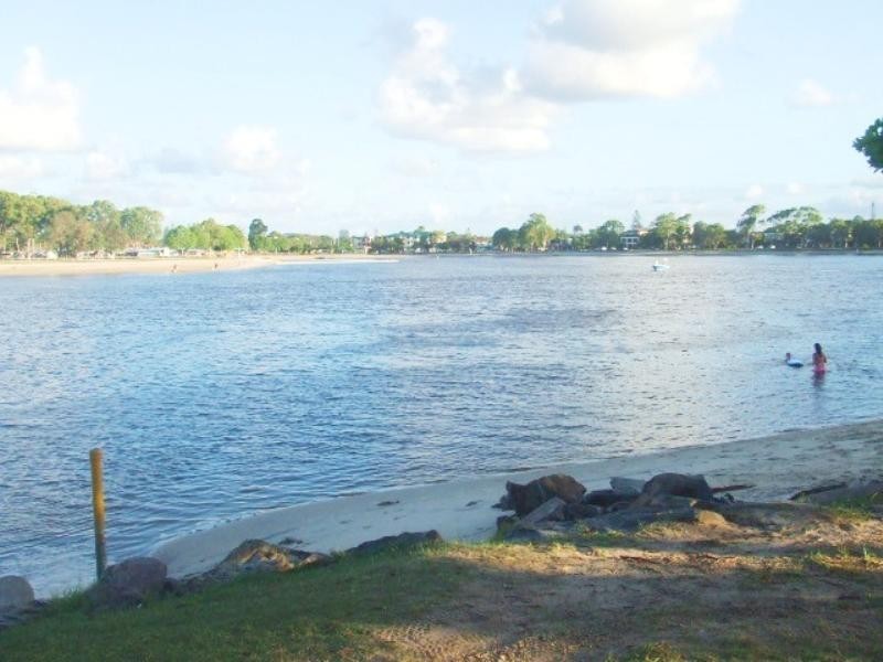 15 Awoonga Avenue, Burleigh Heads QLD 4220