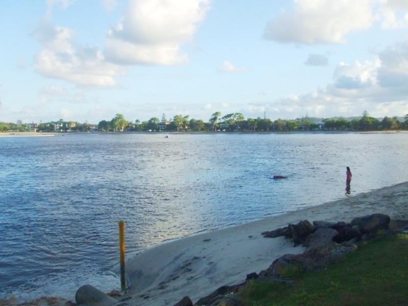 15 Awoonga Avenue, Burleigh Heads QLD 4220