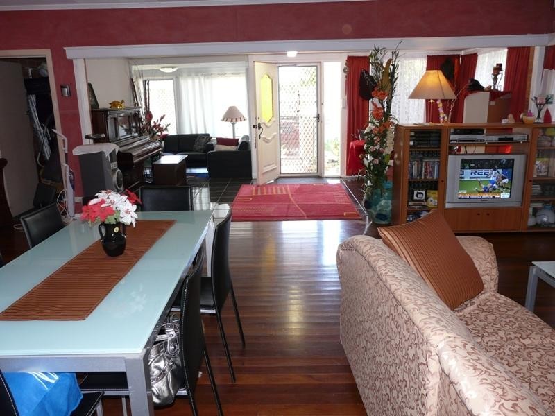 106 Central Street, Labrador QLD 4215