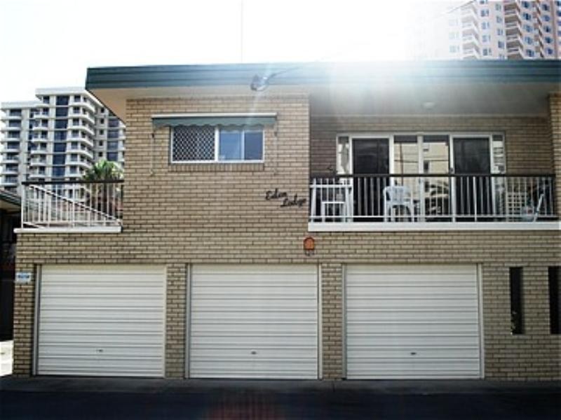 1/123 Old Burleigh Road, Broadbeach QLD 4218