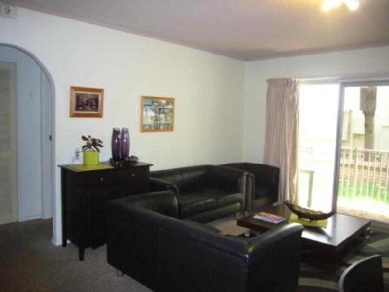 1/123 Old Burleigh Road, Broadbeach QLD 4218