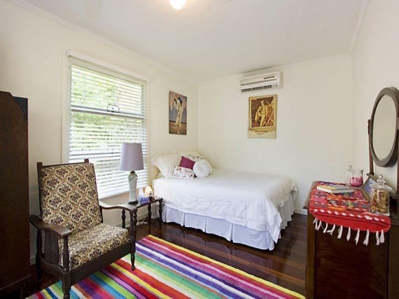 Broadbeach Waters QLD 4218