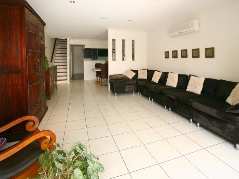 1/72 ‘Onj’s On The Park’, Heeb Street, Benowa QLD 4217