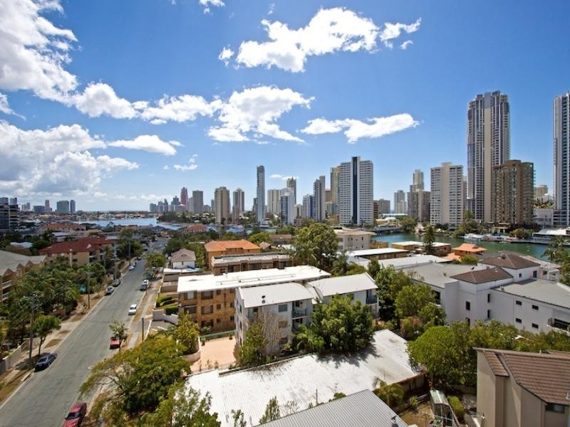 Chevron Island QLD 4217