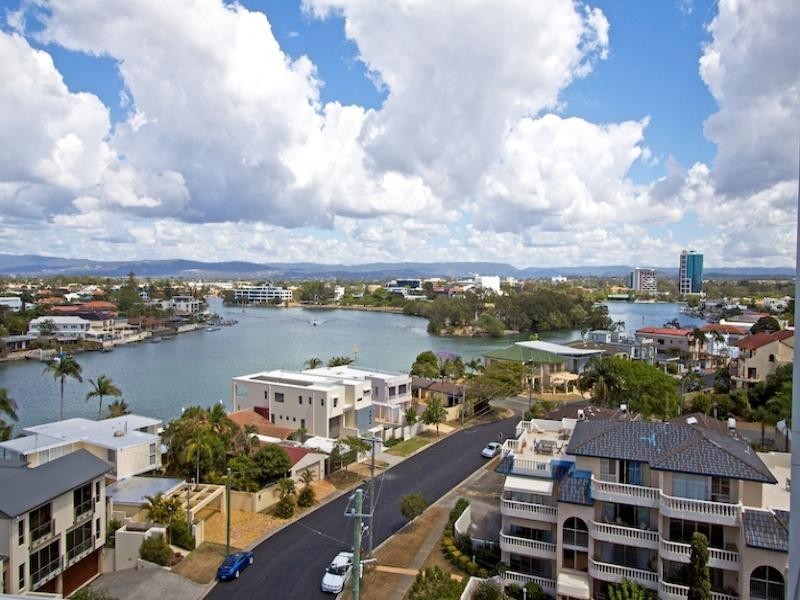 Chevron Island QLD 4217