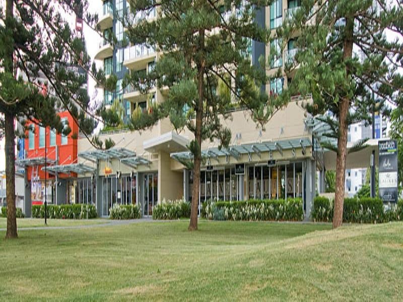 70 Surf Parade, Broadbeach QLD 4218