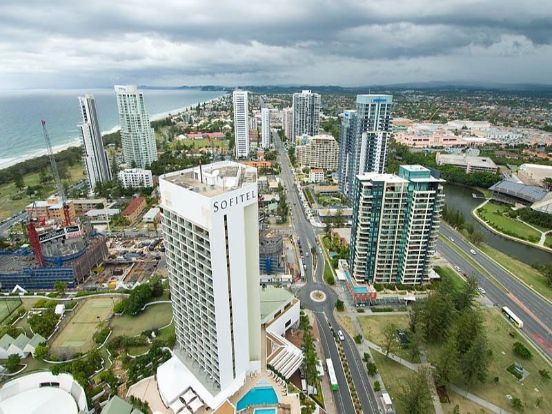 70 Surf Parade, Broadbeach QLD 4218