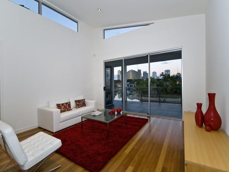 Broadbeach Waters QLD 4218