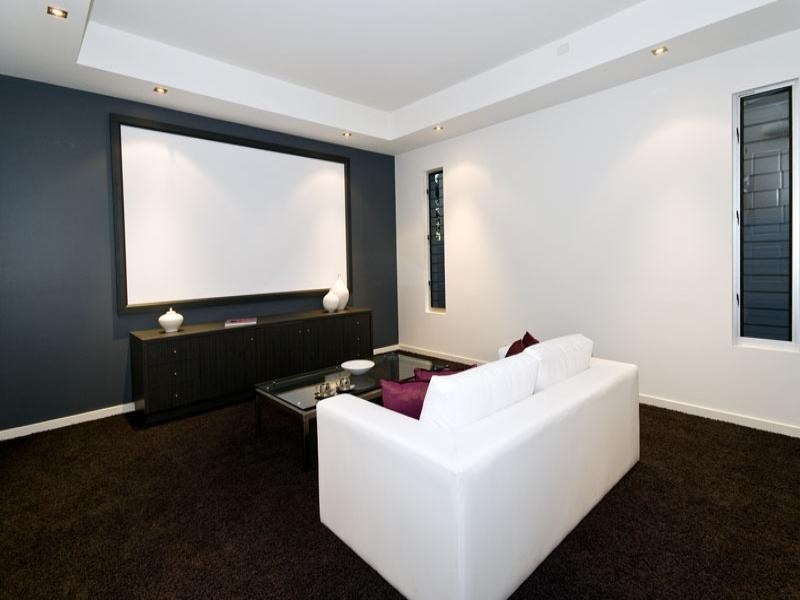 Broadbeach Waters QLD 4218