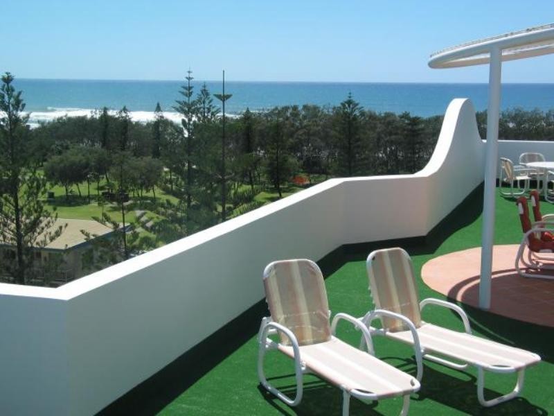 201 ‘Ritz on the Beach’ 4 Philip Avenue, Broadbeach QLD 4218