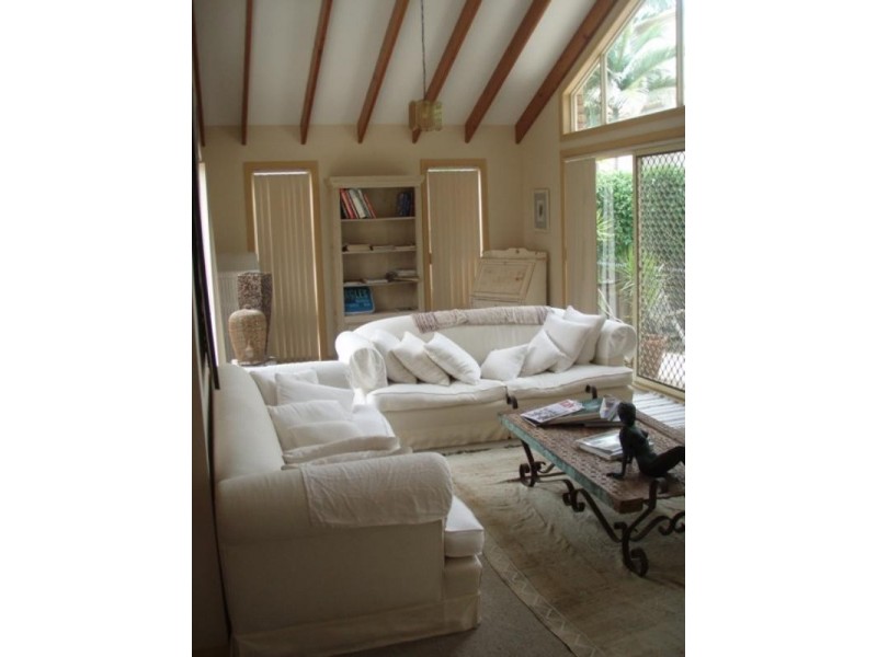 28 William Street, Mermaid Beach QLD 4218