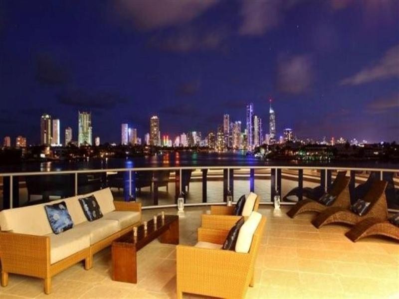 12 Korong Street, Southport QLD 4215