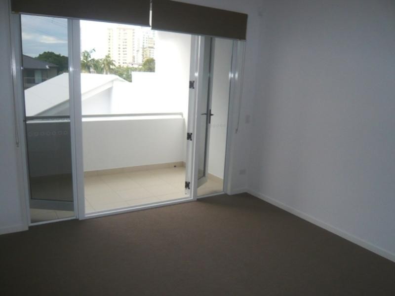 1/4 Cedar Court, Burleigh Heads QLD 4220