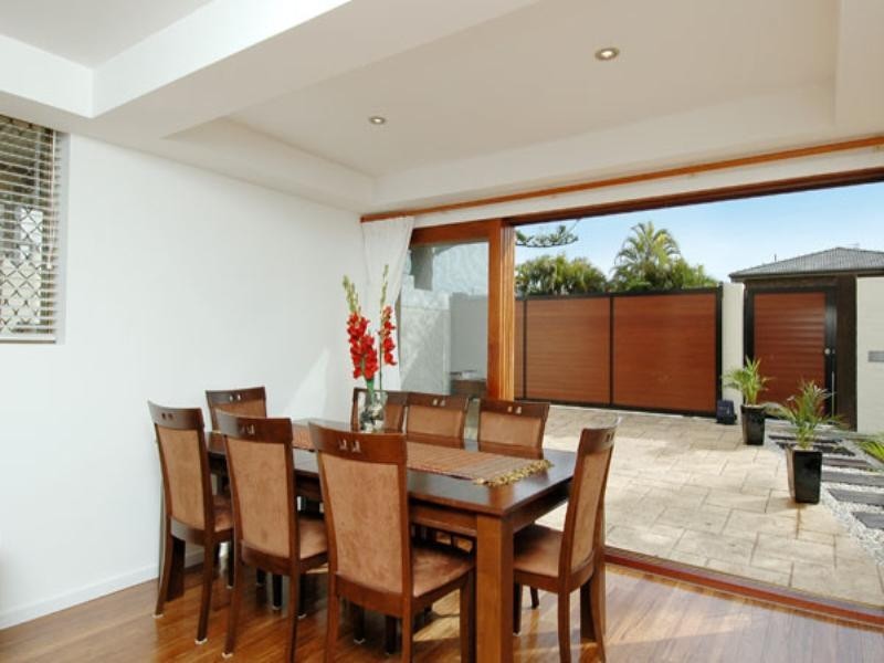 30 Seaside Avenue, Mermaid Beach QLD 4218