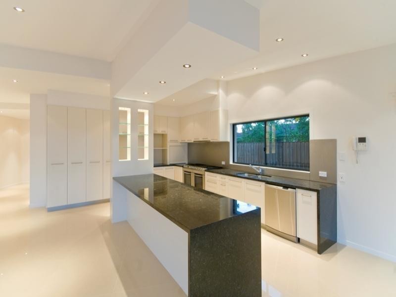 52 Rumrunner Street, Mermaid Waters QLD 4218