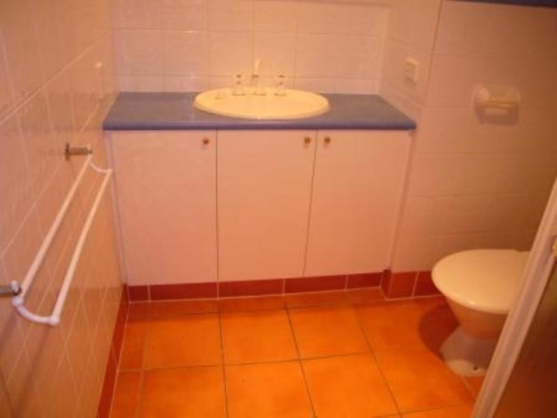 6/4 Hedges Avenue, Mermaid Beach QLD 4218