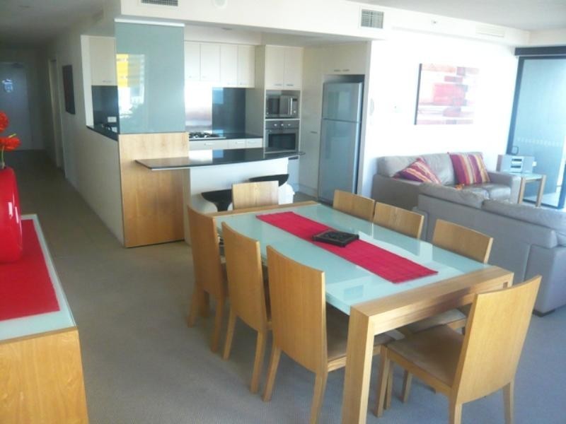 Apt 1106 Gold Coast Highway, Broadbeach QLD 4218