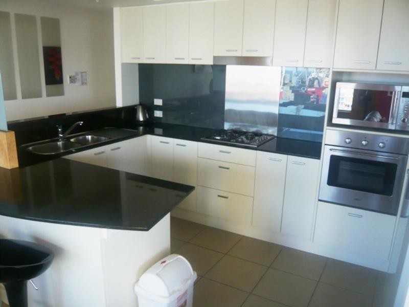 Apt 1106 Gold Coast Highway, Broadbeach QLD 4218