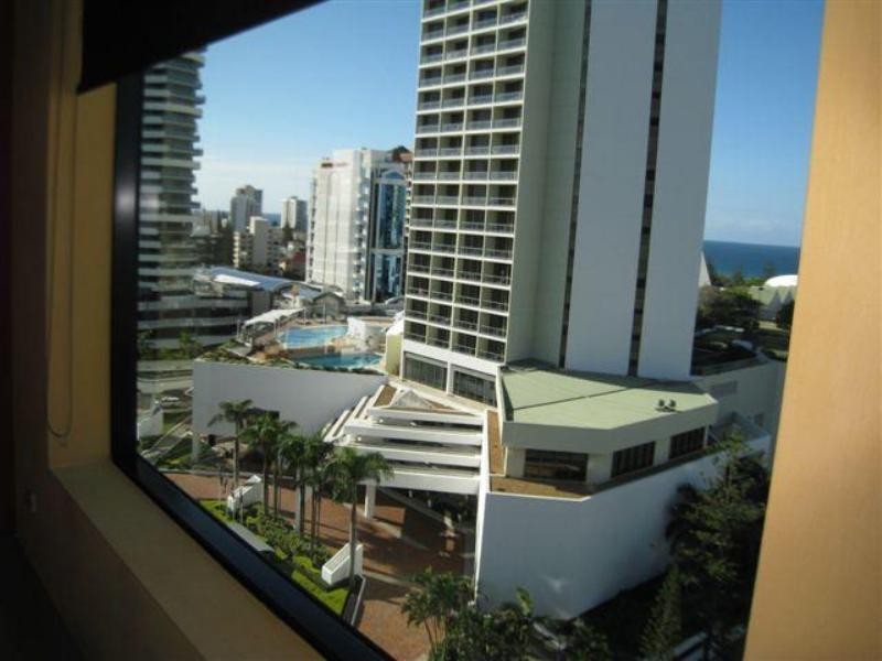 Apt 1106 Gold Coast Highway, Broadbeach QLD 4218