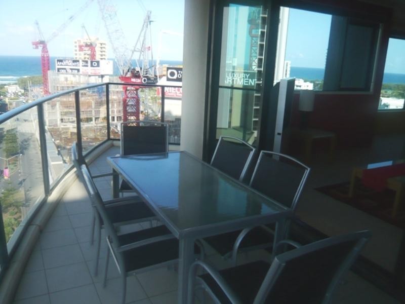 Apt 1106 Gold Coast Highway, Broadbeach QLD 4218