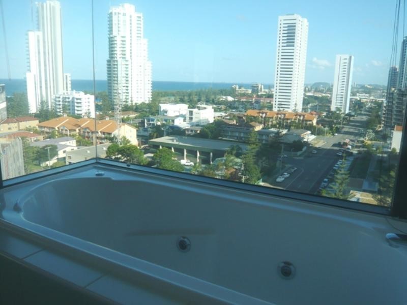 Apt 1106 Gold Coast Highway, Broadbeach QLD 4218