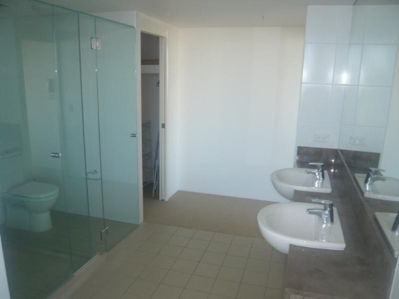 Apt 1106 Gold Coast Highway, Broadbeach QLD 4218