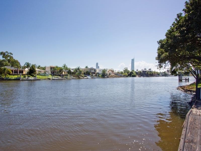 175 Monaco Street, Broadbeach Waters QLD 4218