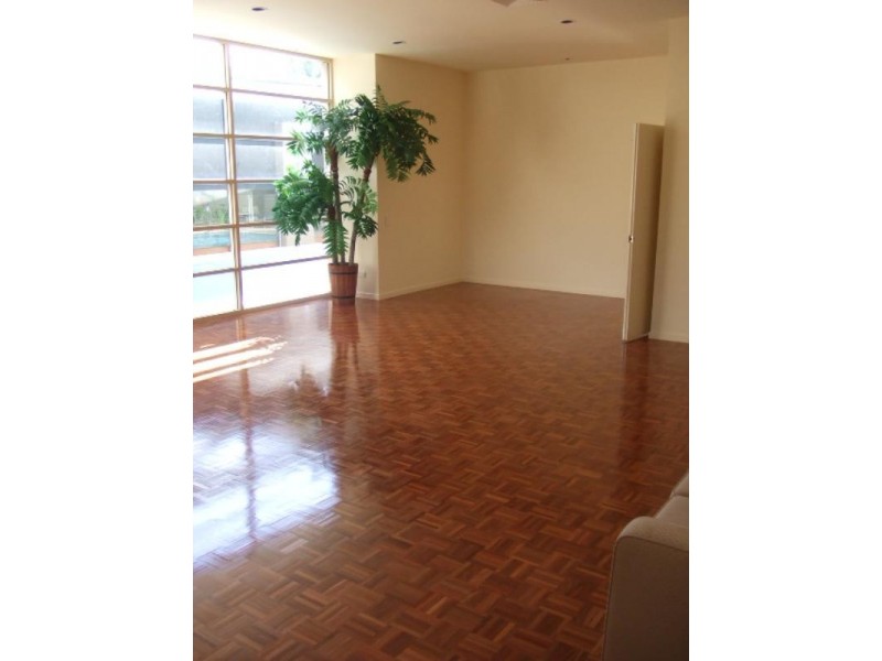 12 Meadowview Drive, Carrara QLD 4211