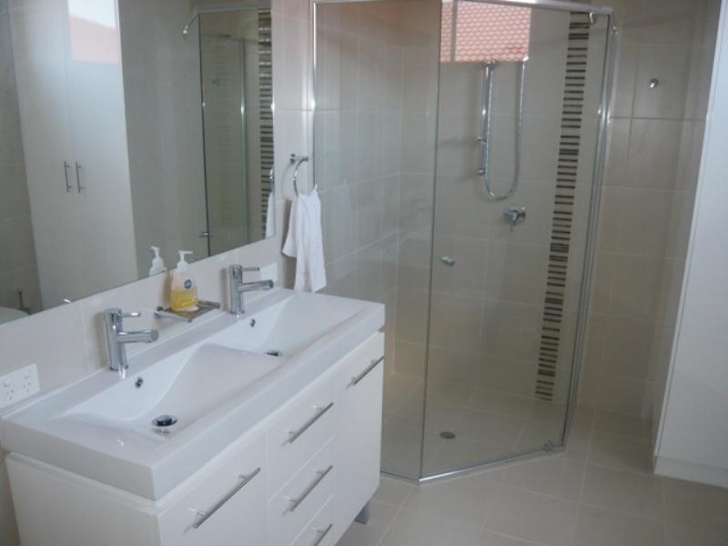 12 Meadowview Drive, Carrara QLD 4211