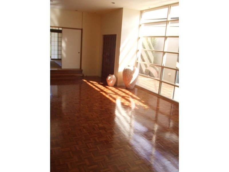 12 Meadowview Drive, Carrara QLD 4211