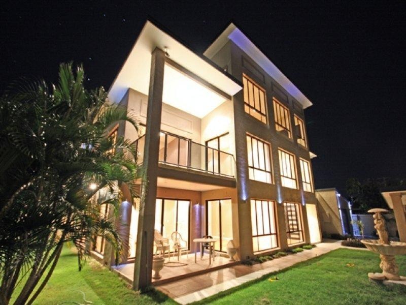 22 Sunrise Boulevard, Surfers Paradise QLD 4217