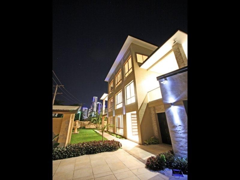 22 Sunrise Boulevard, Surfers Paradise QLD 4217