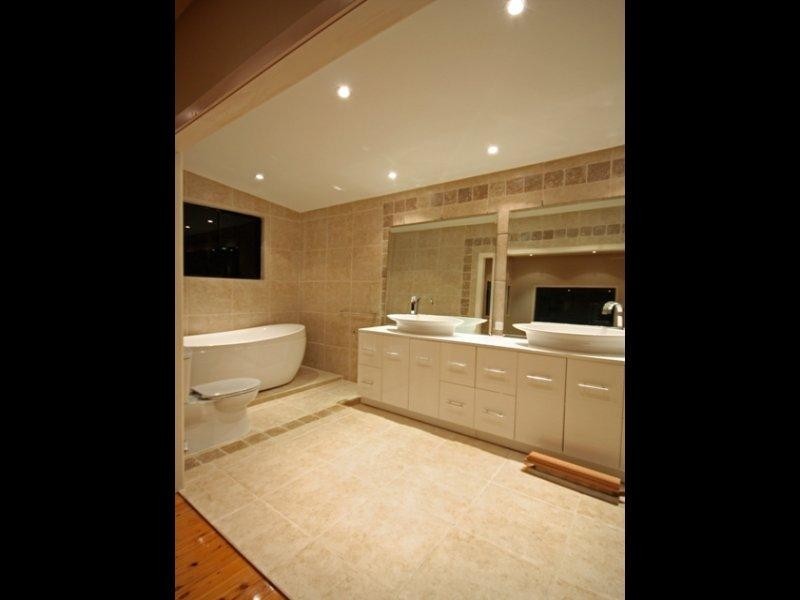 22 Sunrise Boulevard, Surfers Paradise QLD 4217