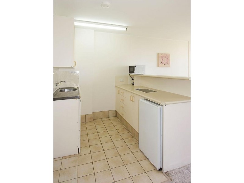 603 ‘Hi Ho Beach Apartments’ 2 Queensland Avenue, Broadbeach QLD 4218