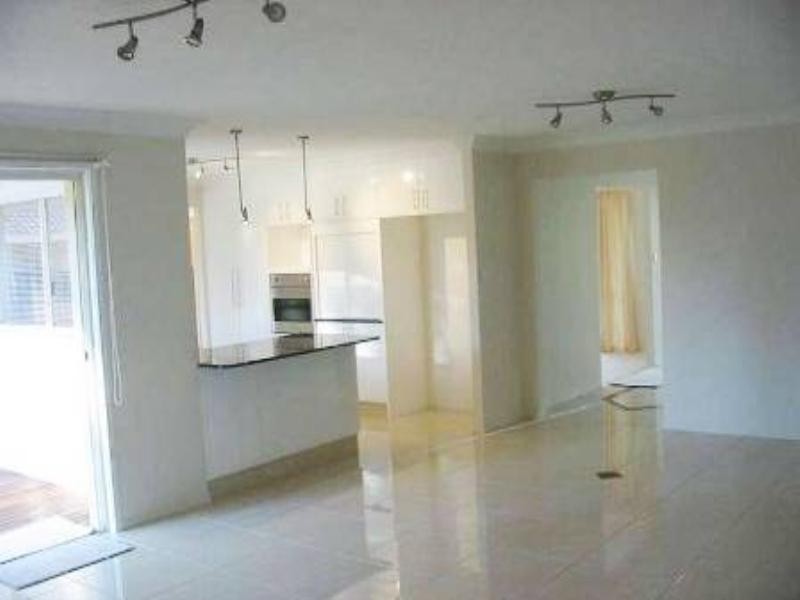 13 Wild Duck Drive, Mermaid Waters QLD 4218