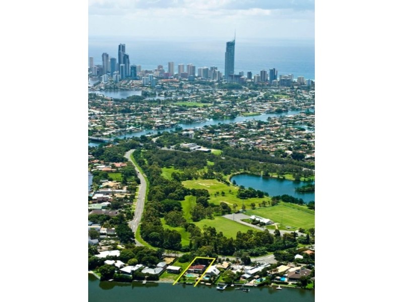 315-317 Monaco Street, Broadbeach Waters QLD 4218