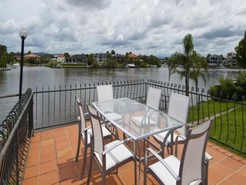 315-317 Monaco Street, Broadbeach Waters QLD 4218