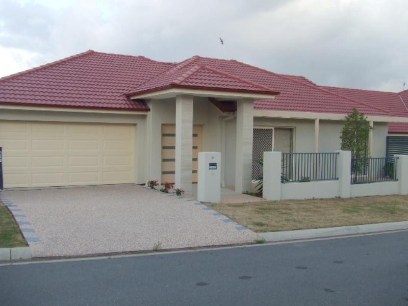 2/35 Meridien Avenue, Varsity Lakes QLD 4227