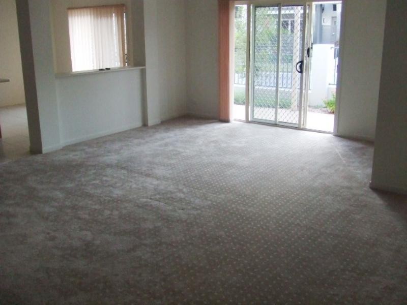 2/35 Meridien Avenue, Varsity Lakes QLD 4227