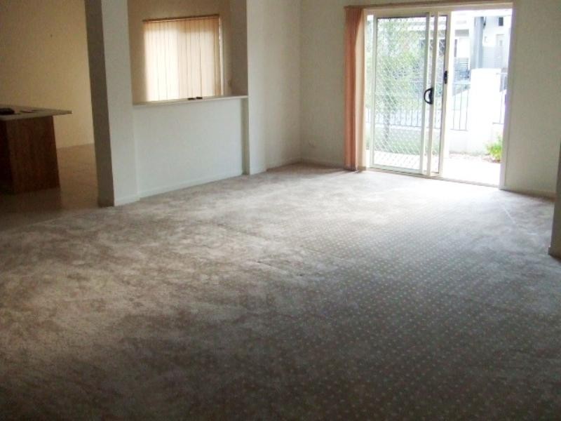 2/35 Meridien Avenue, Varsity Lakes QLD 4227