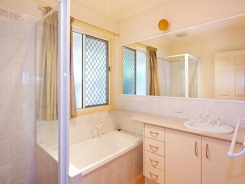 Varsity Lakes QLD 4227